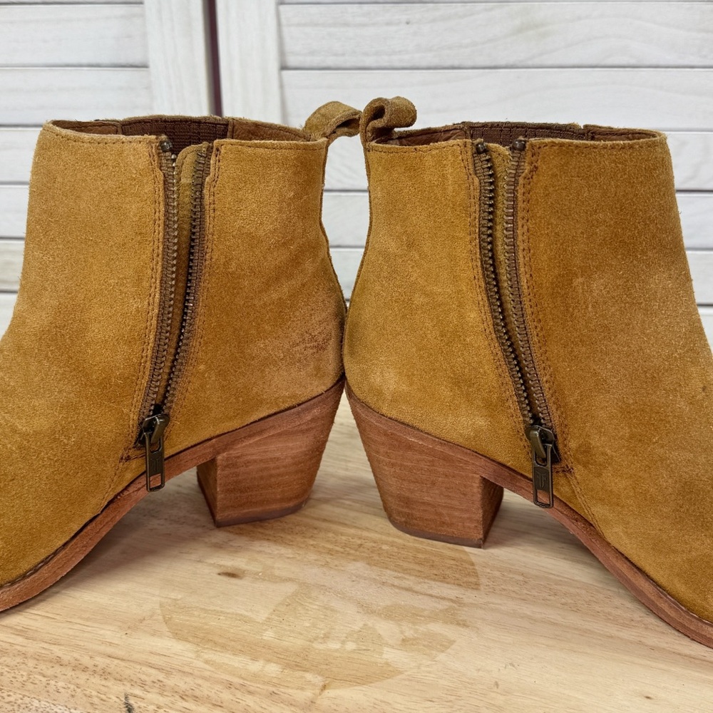 Frye Alton Suede Chelsea Ankle Boots Bootie Block Heel Tan Womens Size 7.5‎ - Picture 6 of 11